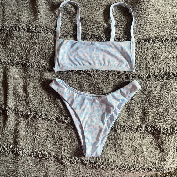 Blue leopard print bikini - Picture 1 of 2